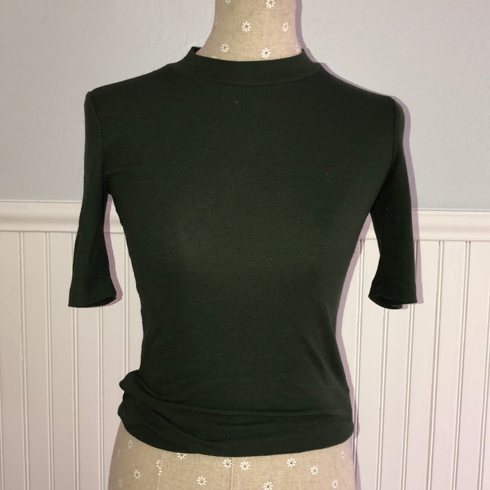 Short sleeve top